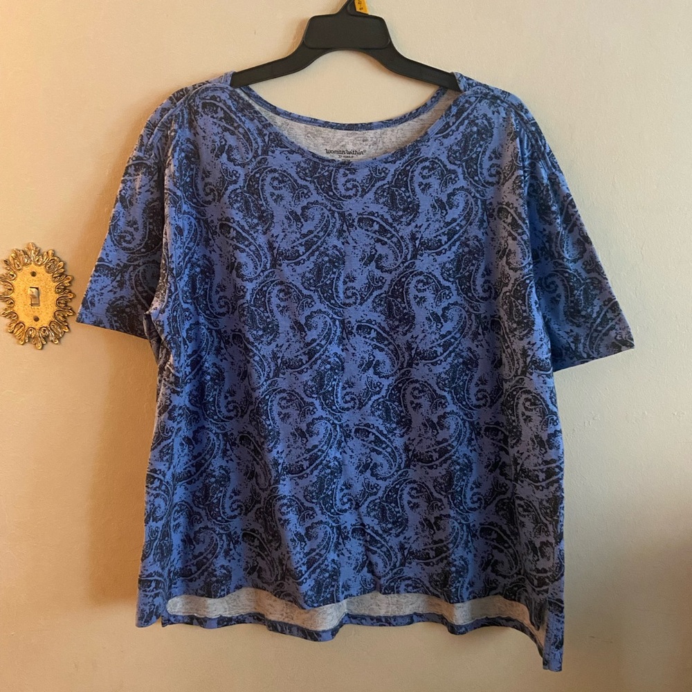 Woman Within Shirt 👚